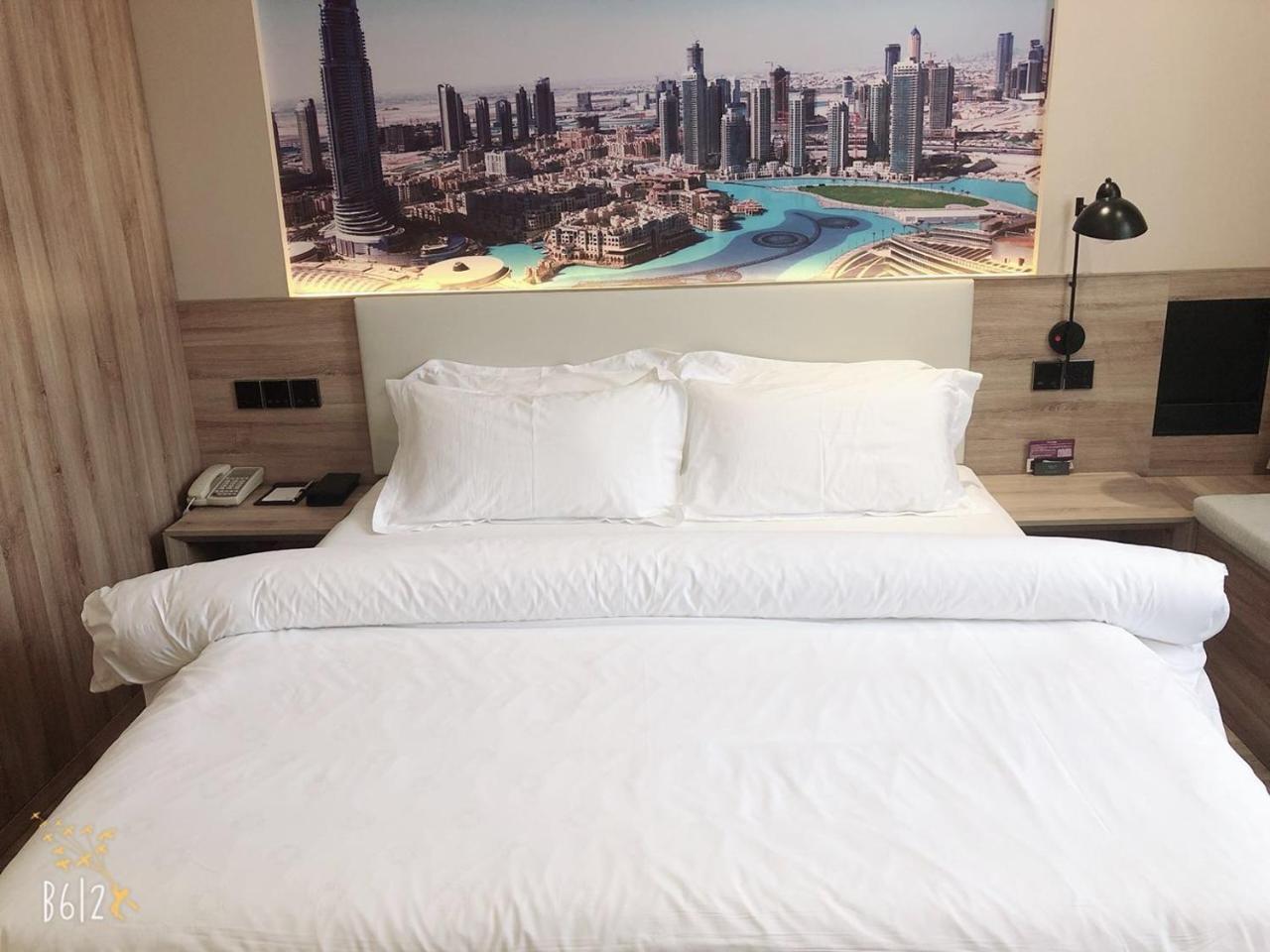 Jinjiang Metropolo Hotel Nanjing Jiangjun Dadao Hehai University Branch Bagian luar foto