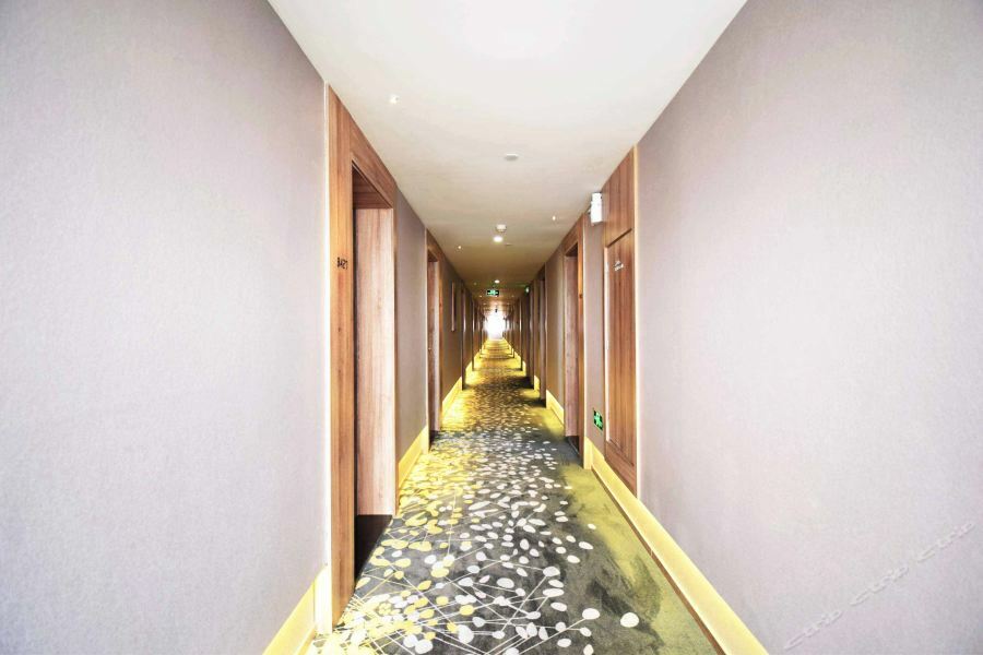 Jinjiang Metropolo Hotel Nanjing Jiangjun Dadao Hehai University Branch Bagian luar foto