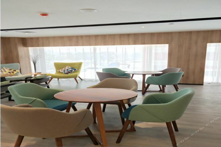 Jinjiang Metropolo Hotel Nanjing Jiangjun Dadao Hehai University Branch Bagian luar foto