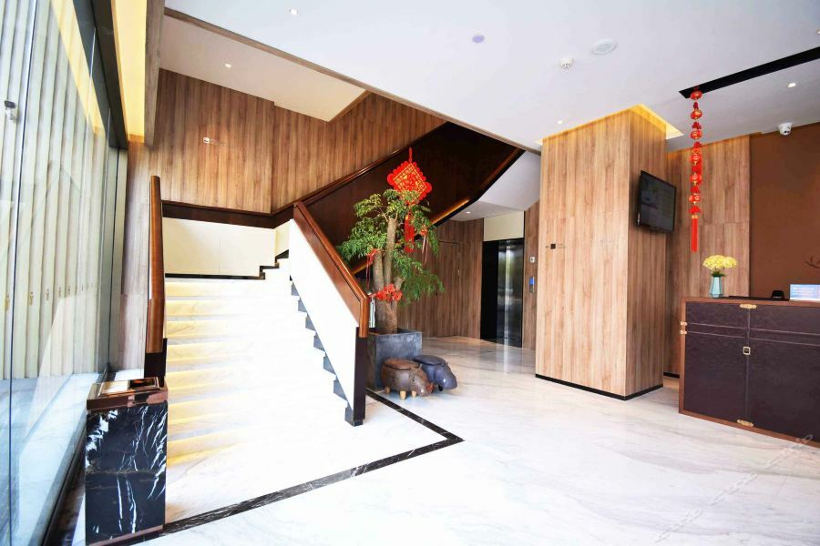 Jinjiang Metropolo Hotel Nanjing Jiangjun Dadao Hehai University Branch Bagian luar foto